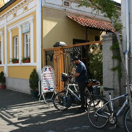 Base For Adventurers - Urban Guerrilla Negotin