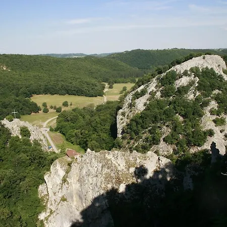 Base For Adventurers - Urban Guerrilla Negotin