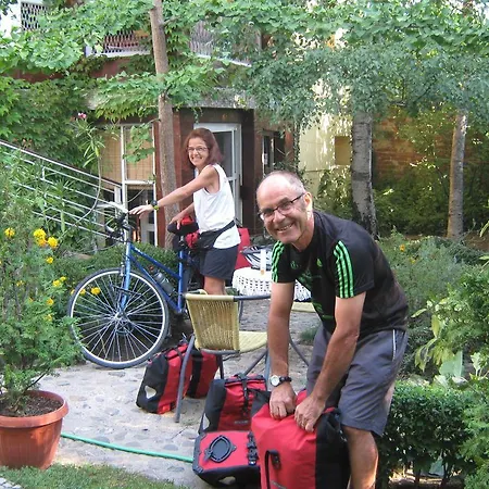 Guest house Base For Adventurers - Urban Guerrilla 2*