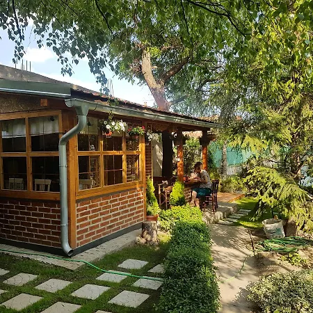 Base For Adventurers - Urban Guerrilla Vendégház 2*