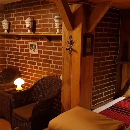 Vendégház Base For Adventurers - Urban Guerrilla