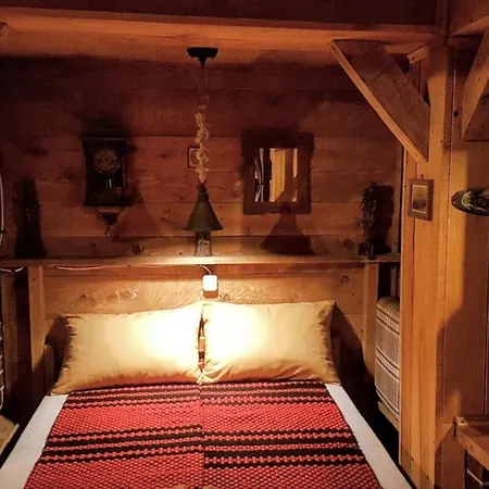 Guest house Base For Adventurers - Urban Guerrilla